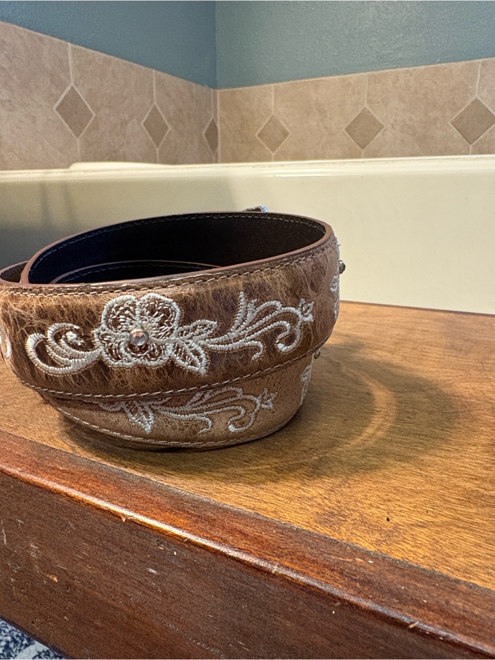 Women’s Shyanne | Embroidered Leather Belt with Silver Buckle | L - Picture 12 of 16